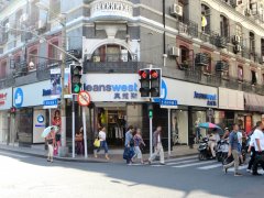 【常宏出品】真維斯中國(guó)大陸首家店鋪&mdash;&mdash;上海南京東路店重裝開(kāi)業(yè)